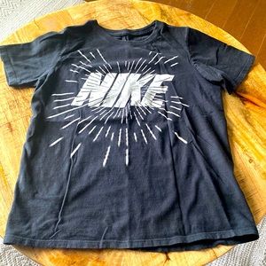 Boys black Nike T-shirt. Size (M)